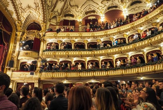 Opéras et contrastes